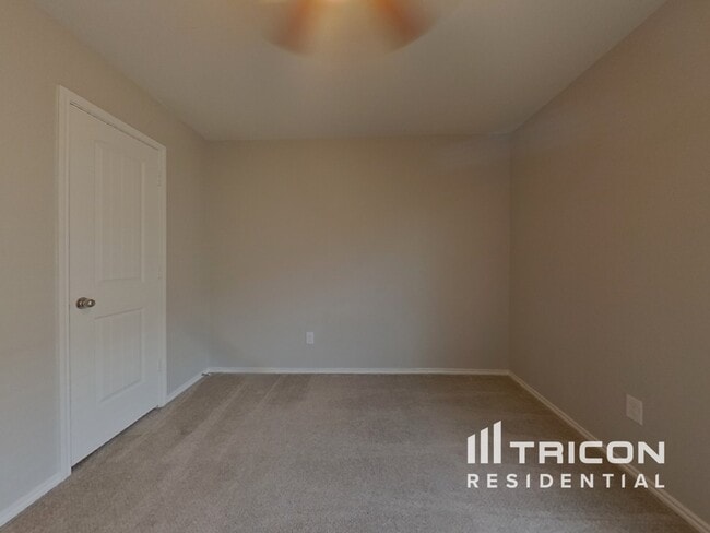 Building Photo - 1617 Daunton Dr