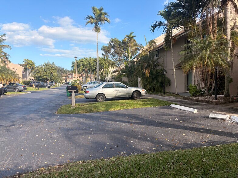 Building Photo - 9252 SW 136th Street Cir