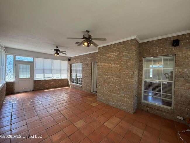 Building Photo - 436 Madison Oaks Dr