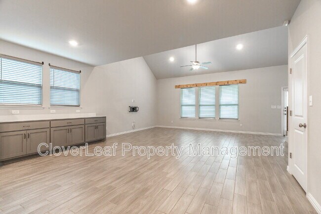 Building Photo - 675 Patriot Dr