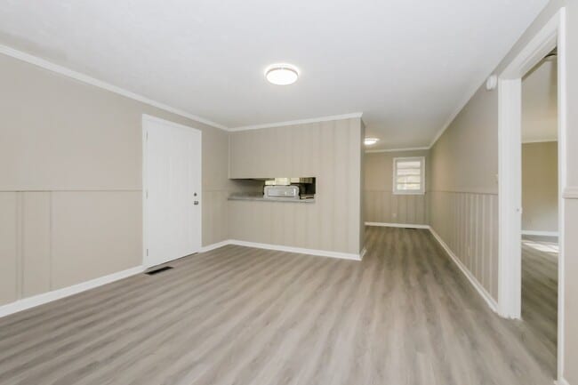 Building Photo - 5434 Lake Dr