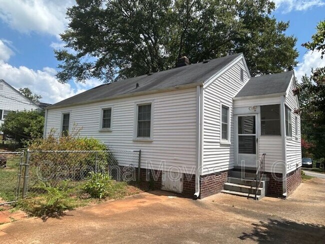 Building Photo - 114 Lenore Ave