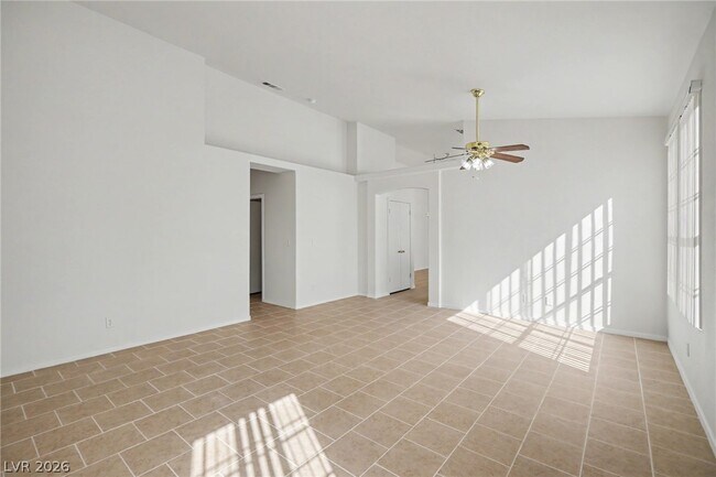 Building Photo - 2054 Cardigan Ave
