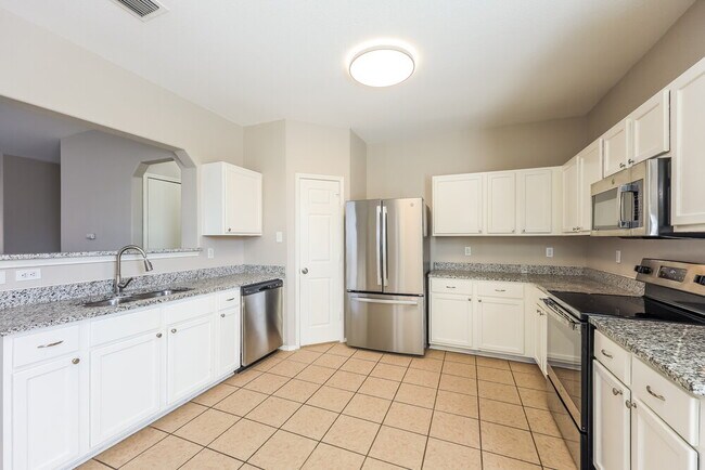 Building Photo - 200 Rustic Acres