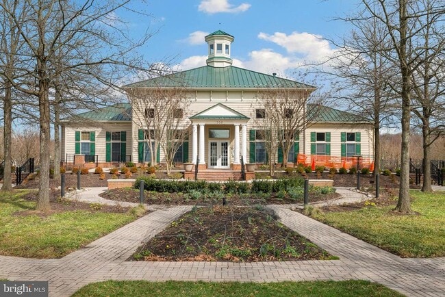 Building Photo - 709 Gaither Rd