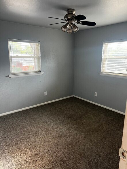 Building Photo - 500 Ridgecrest Rd