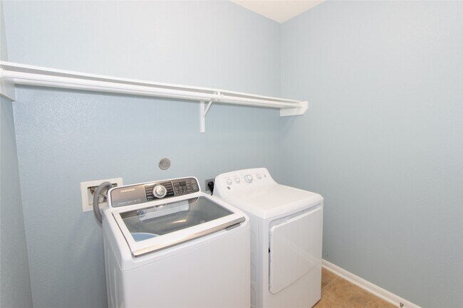 Building Photo - 25418 Junction Meadow Trail