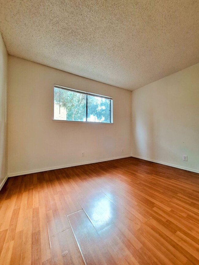 Building Photo - Beautiful 2bd Condo In Gated Community With Pool, Gym, and On-site Laundry