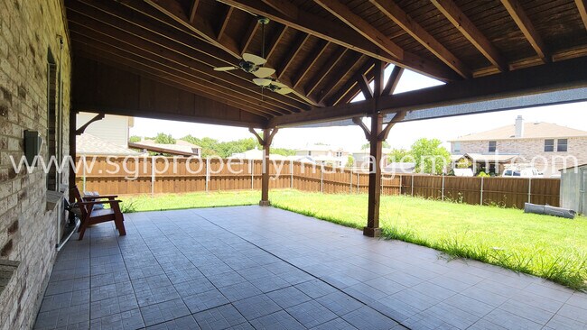 Building Photo - 2604 Bandera Pl