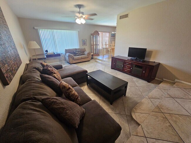 Building Photo - 3 Bedroom 2 Bath Furnished Home