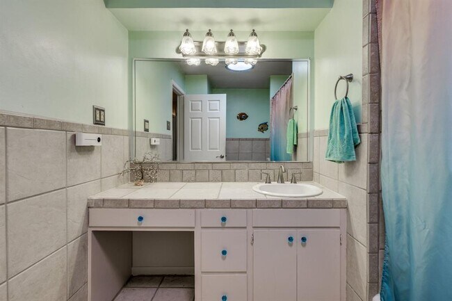 Building Photo - 3002 Stardust Dr