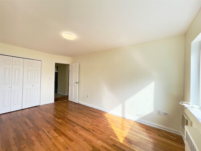 Building Photo - 3541 Ropes Ave