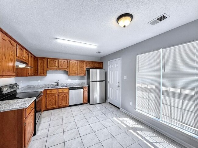 Building Photo - 1821 Central Trails Dr