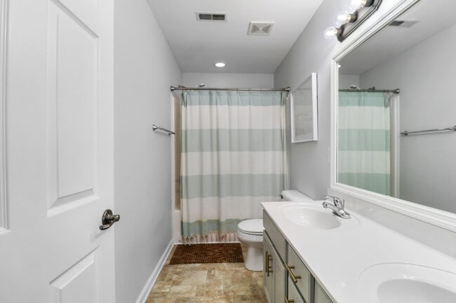 Building Photo - 1213 Channelview Dr