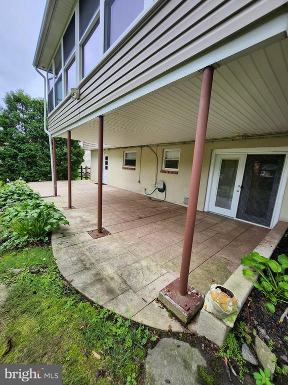 Building Photo - 2622 Boxwood Dr