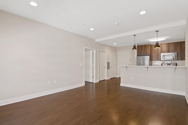 Building Photo - 100 Marshall St