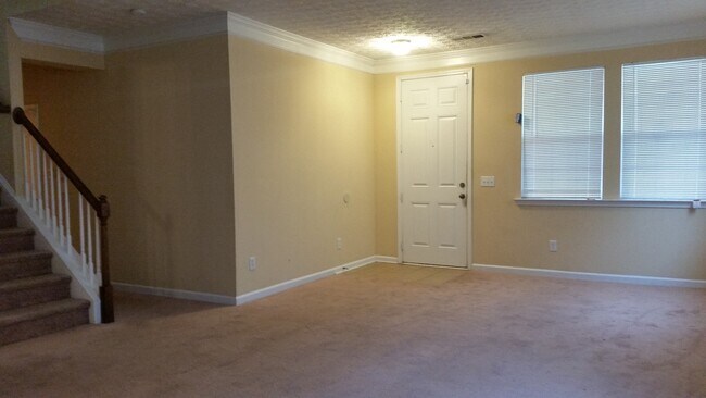 Building Photo - Swim Community - 4bd x 2 1/2bth w/2 Car Garage  (181 Bus Route) no sec 8