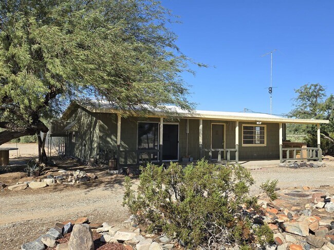 Primary Photo - For Rent – Private Desert Retreat in Wonde...