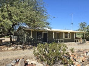 Building Photo - For Rent – Private Desert Retreat in Wonder Valley