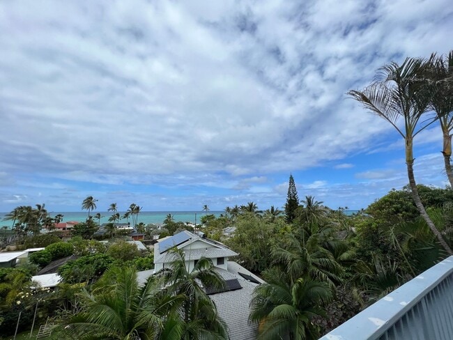 Building Photo - 864 Aalapapa Dr