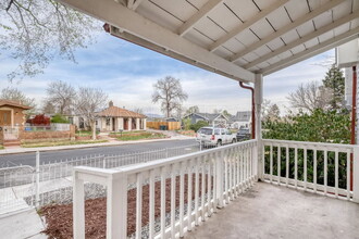 Building Photo - 654 Meade St