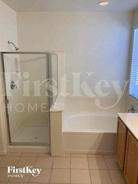 Building Photo - 29365 N 67th Dr