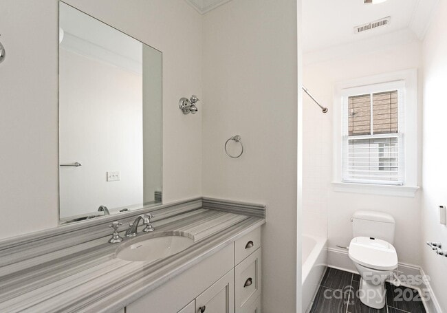 Building Photo - 3125 Pinehurst Pl