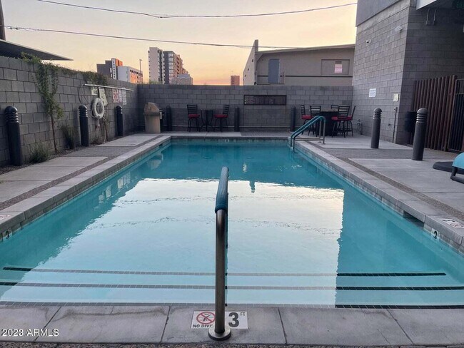 Building Photo - 1130 N 2nd St