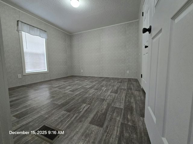 Building Photo - 105 Lone Pine Dr