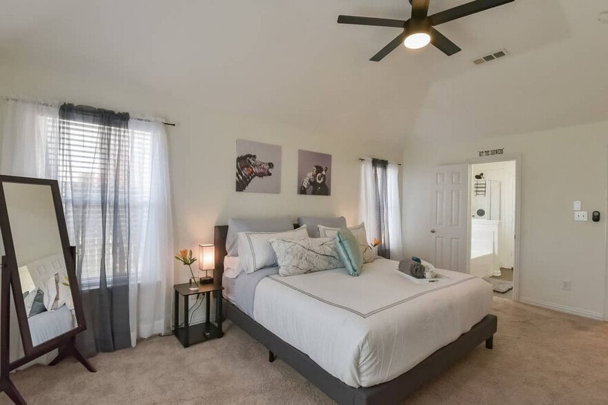 Building Photo - 4514 Ridgeway Dr