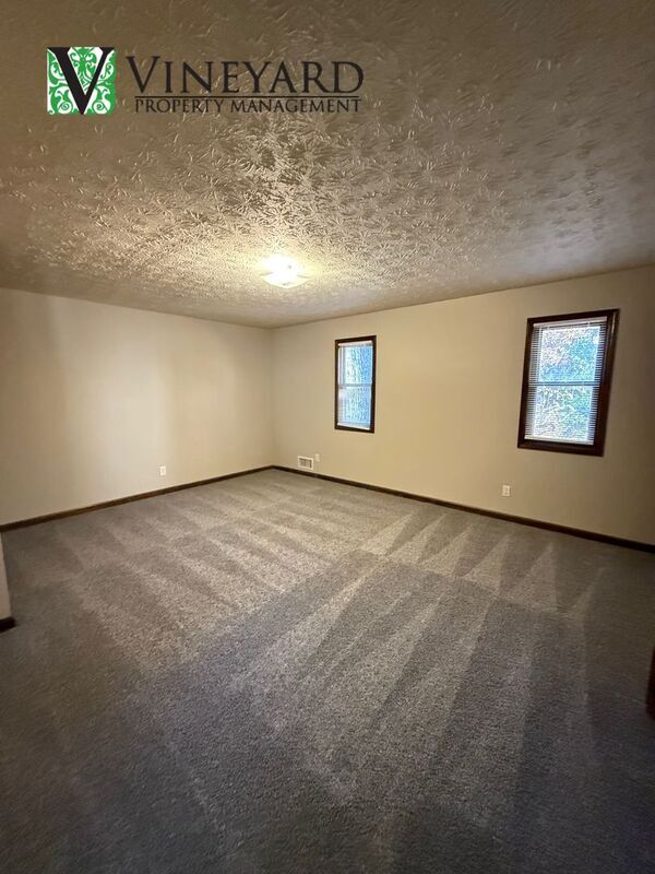 Building Photo - 1623 Rex Dr