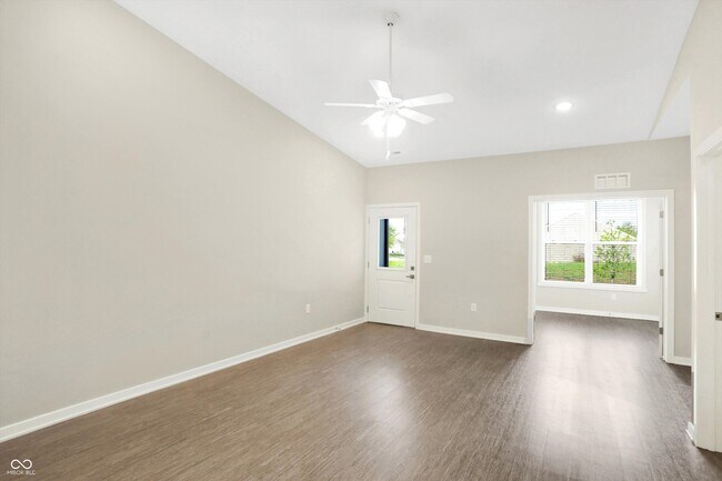 Building Photo - 75 Cypress Dr