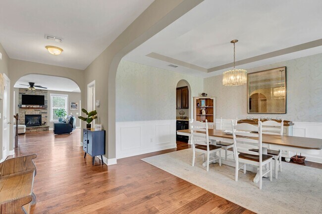 Building Photo - 1060 Harvey Springs Dr