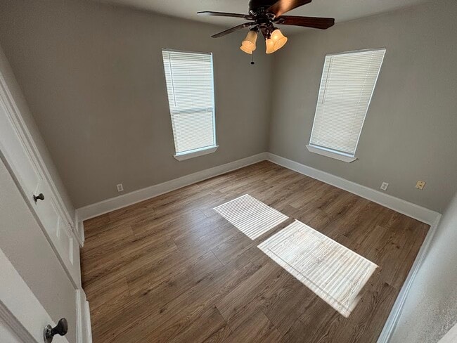 Building Photo - 505 Fort Clark Dr