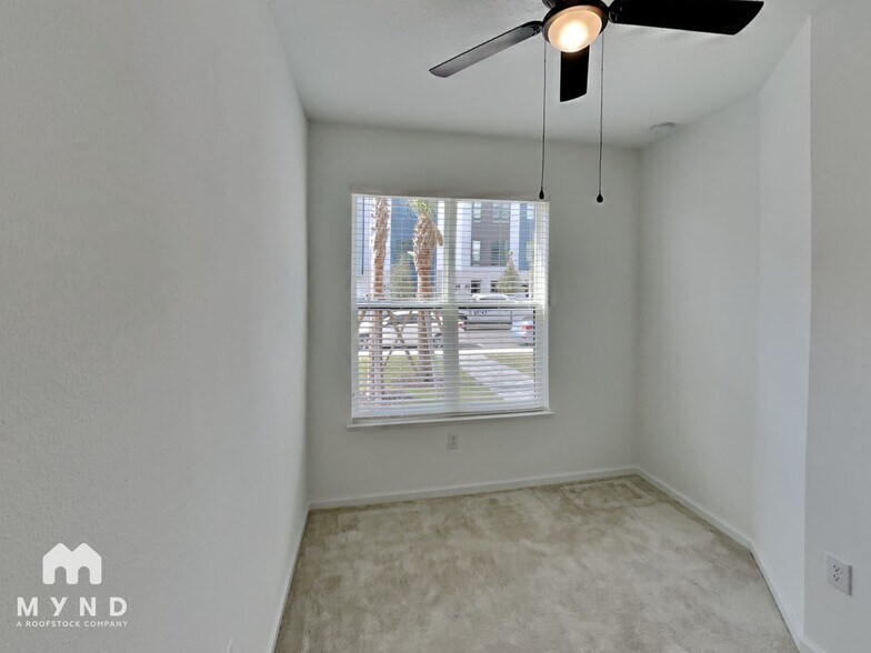 Building Photo - 2353 Brix St