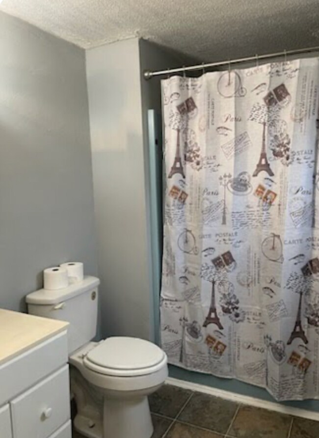 Building Photo - 1550 Old Dover Rd