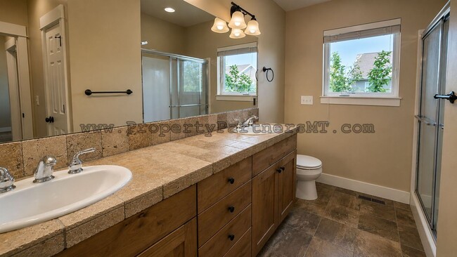 Building Photo - *** Beautiful *** 3 Bed 2 Bath house in Alder Creek