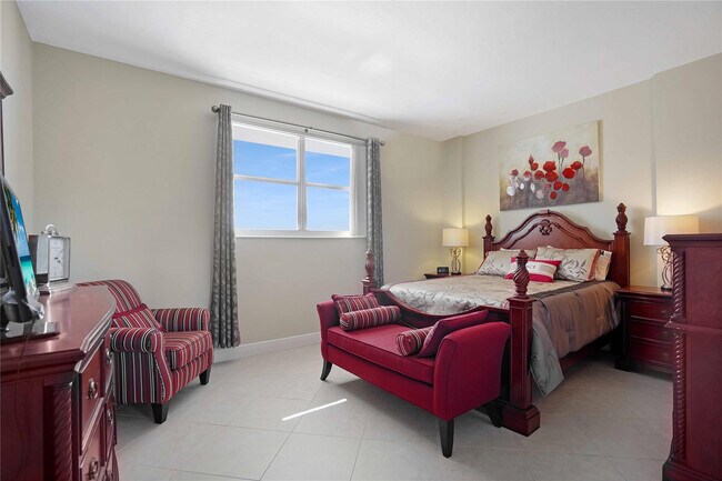 Building Photo - 4250 Galt Ocean Dr