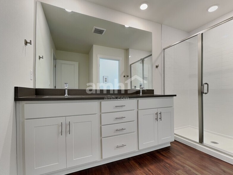Building Photo - 11655 Cody Ridge Drive