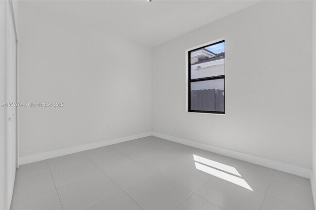 Building Photo - 19447 SW 124th Ct