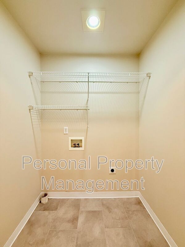 Building Photo - 11117 NE 104th St