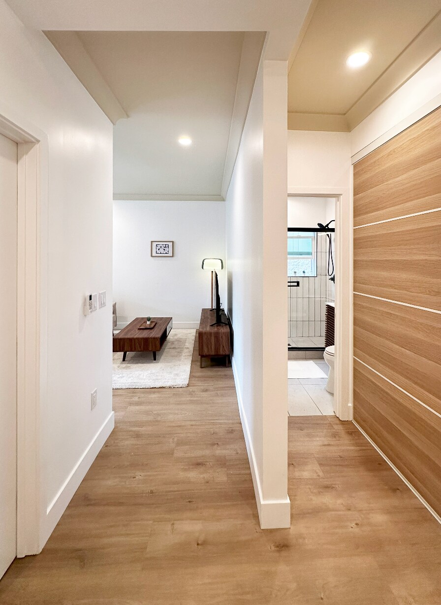 Building Photo - 1445 Tamarind Ave