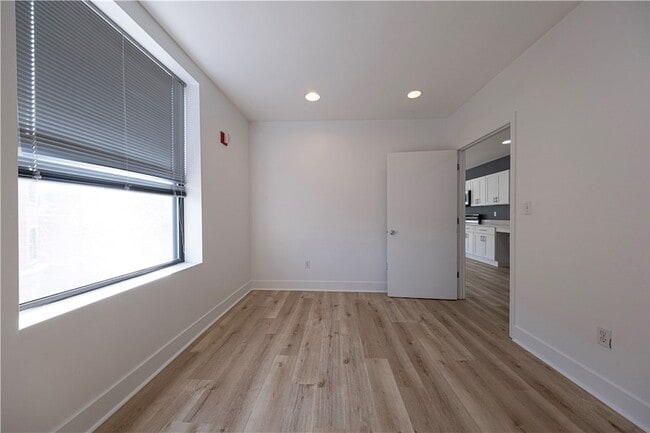 Building Photo - 232 3rd Ave