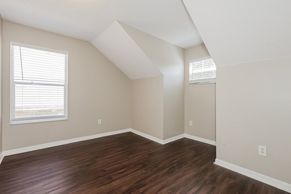 Building Photo - 6637 Summer Haven Dr