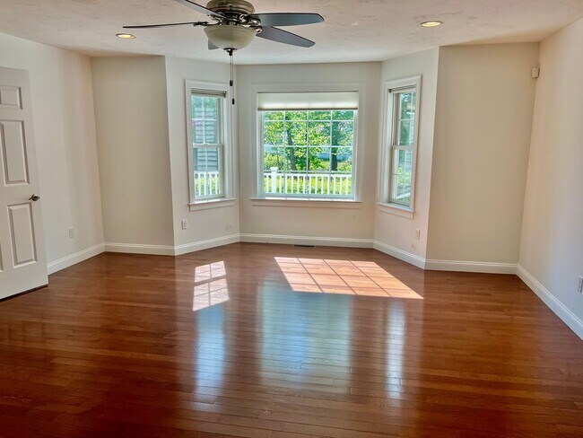 Building Photo - 6a Shea Ln