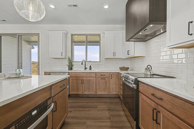 Building Photo - 4519 Estacada Dr