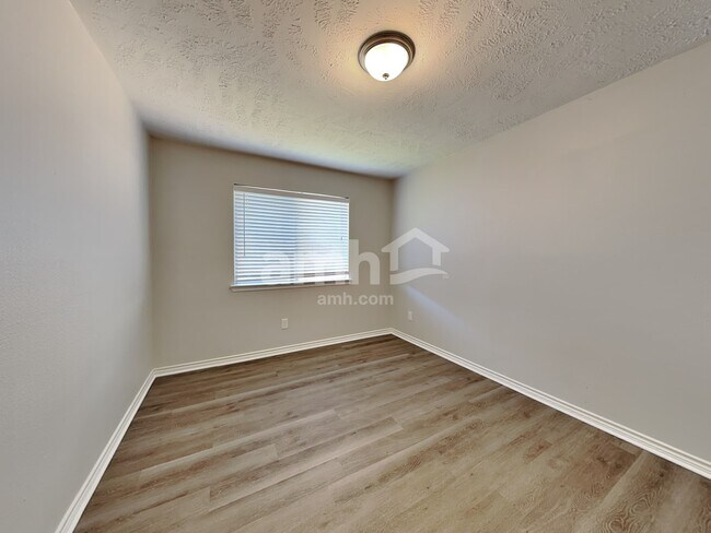 Building Photo - 5026 Chase Stone Dr