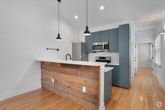 Building Photo - 4004 Avenue C