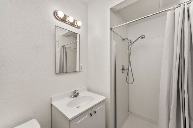 Building Photo - 6404 Stoneman Dr