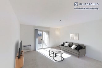 Building Photo - 1600 Villa St